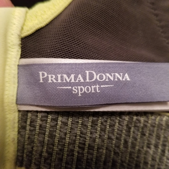 Womens sports bra - Picture 4 of 4